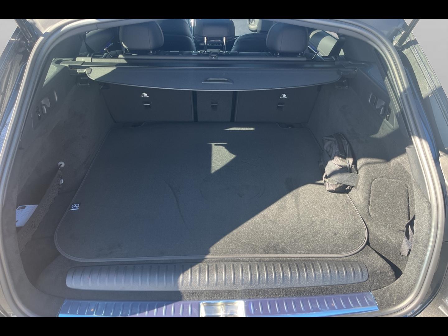 Image MERCEDES-BENZ Classe E Break 300 d e Hybrid EQ 197+129ch AMG Line+ 9G-Tronic
