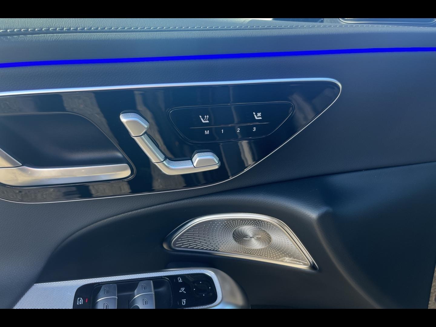 Image MERCEDES-BENZ Classe E Break 300 d e Hybrid EQ 197+129ch AMG Line+ 9G-Tronic
