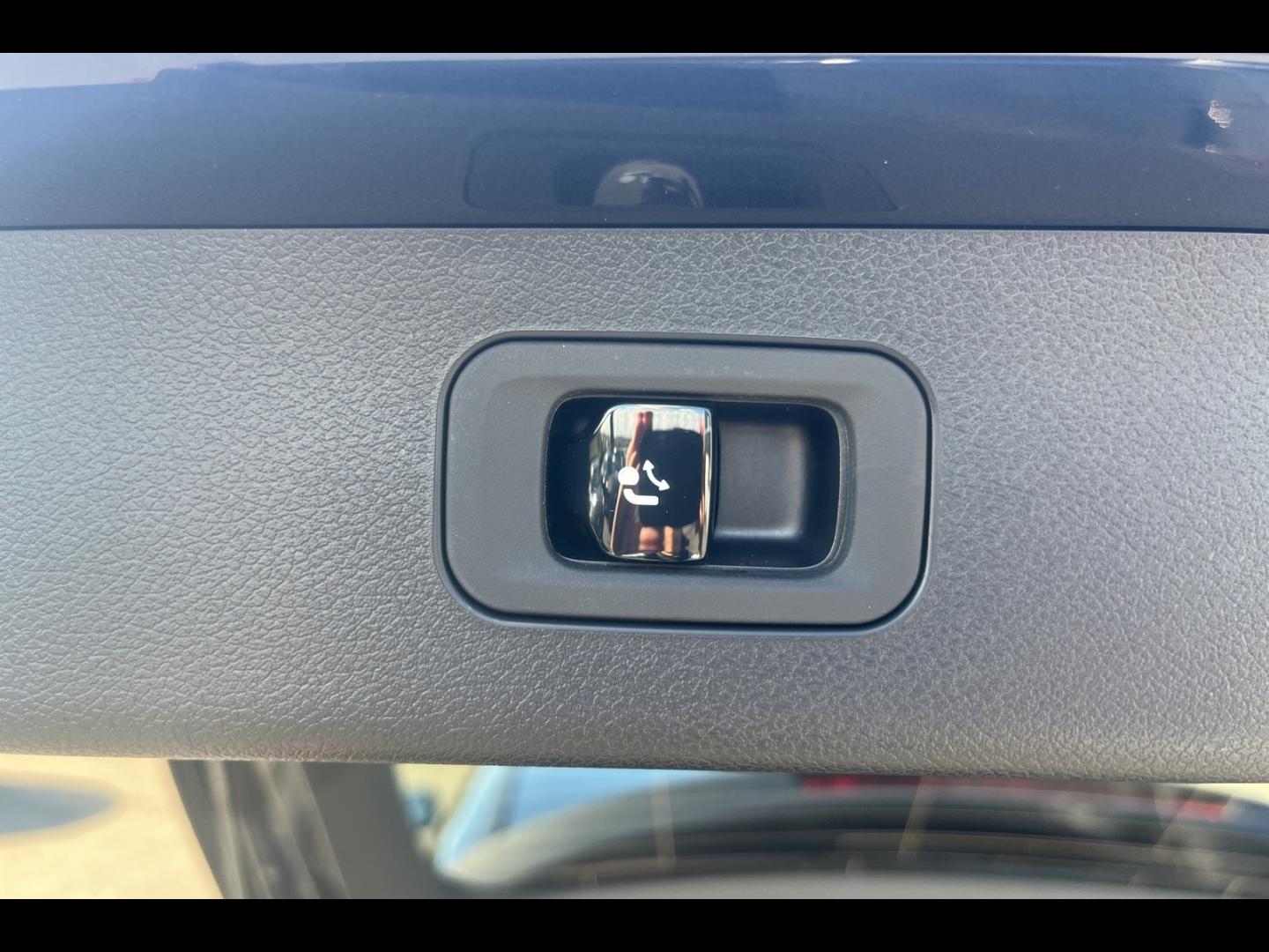 Image MERCEDES-BENZ Classe E Break 300 d e Hybrid EQ 197+129ch AMG Line+ 9G-Tronic