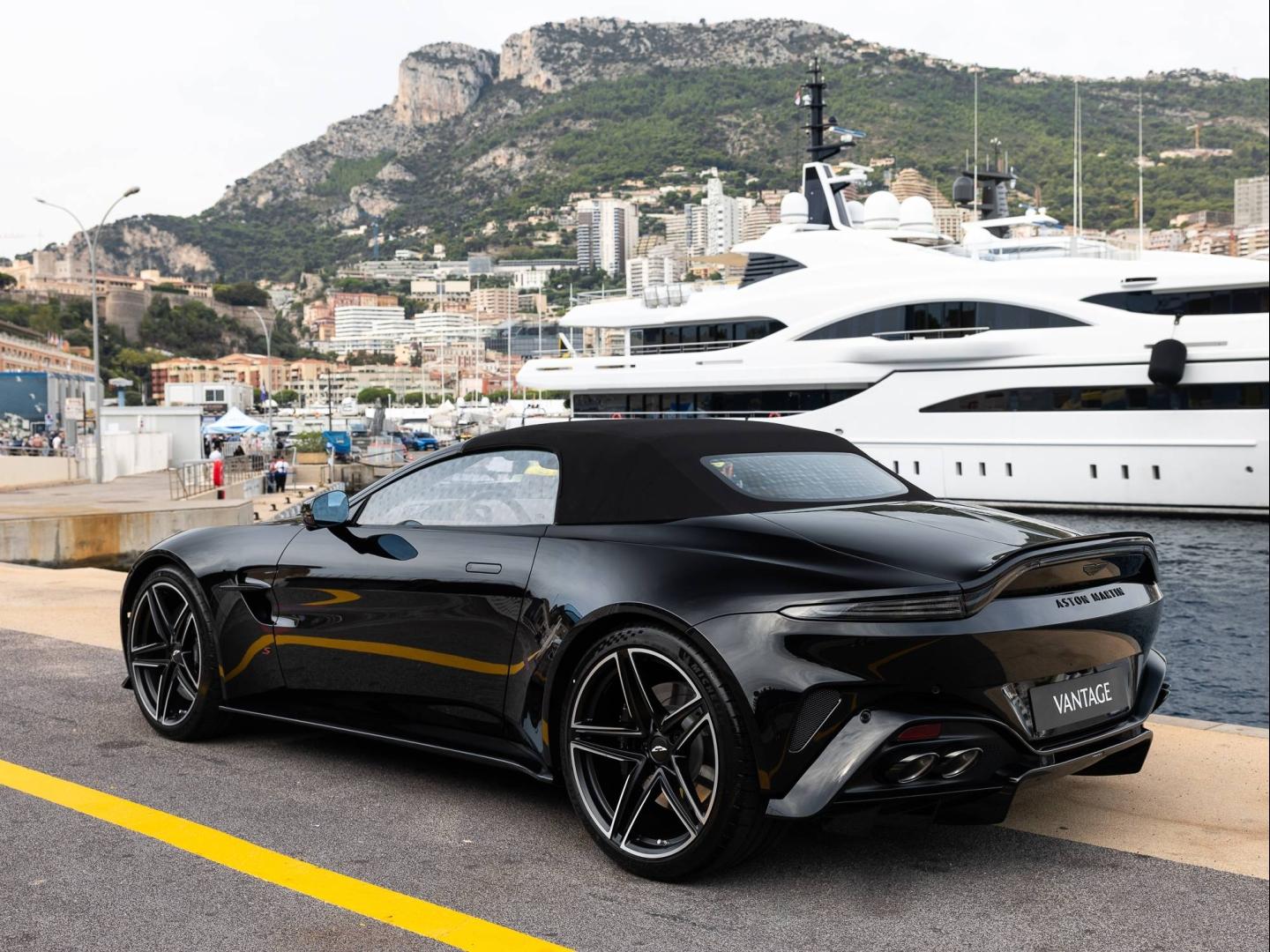 Image ASTON MARTIN VANTAGE S ROADTSER V8 S