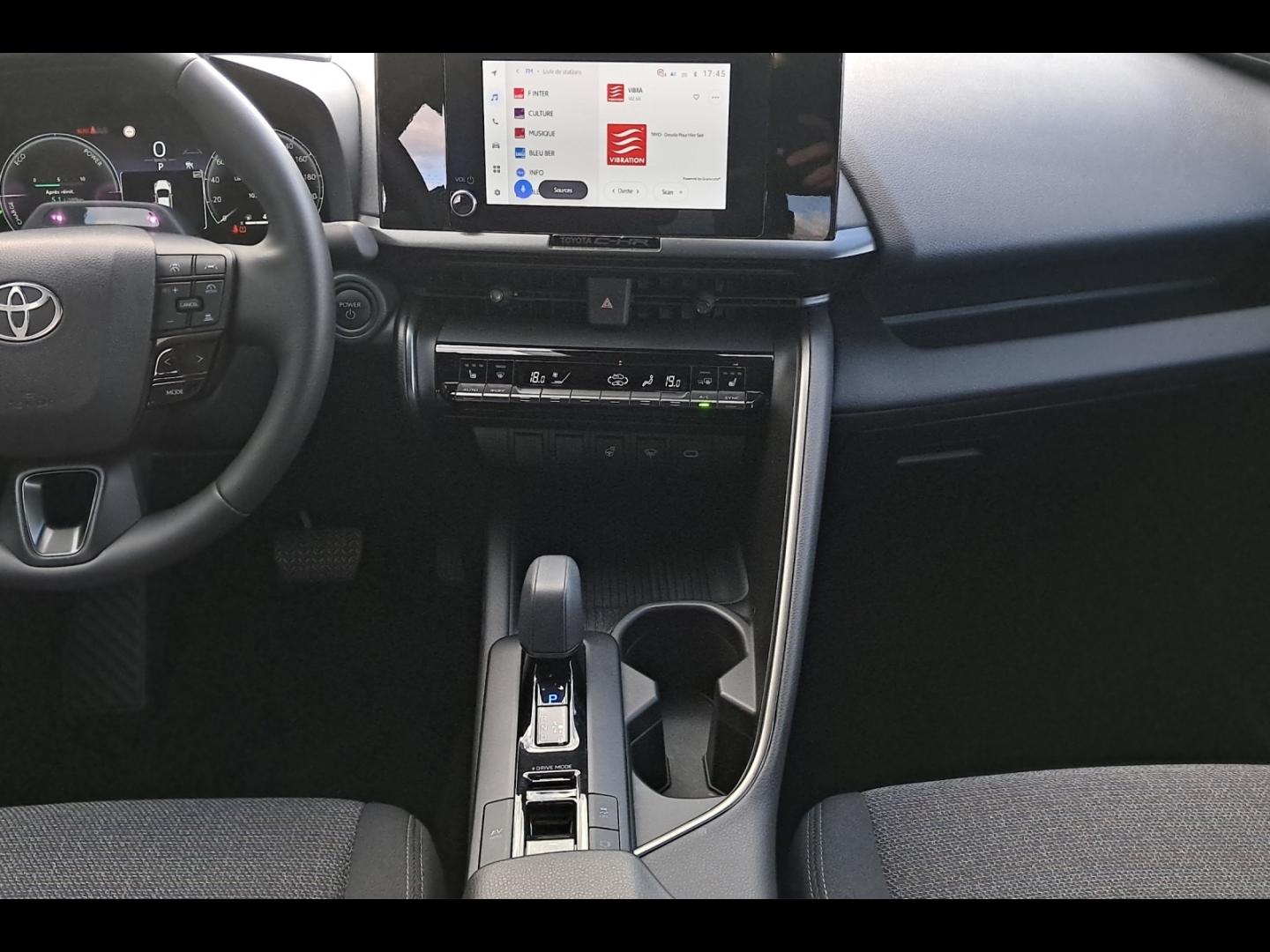 Image TOYOTA C-HR 1.8 Hybride 140ch Design MY25