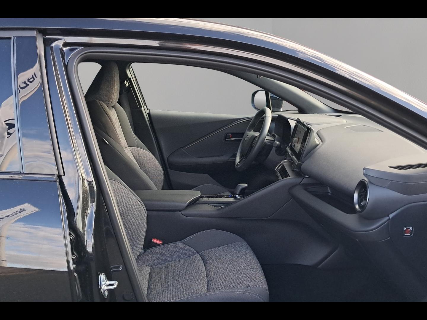 Image TOYOTA C-HR 1.8 Hybride 140ch Design MY25