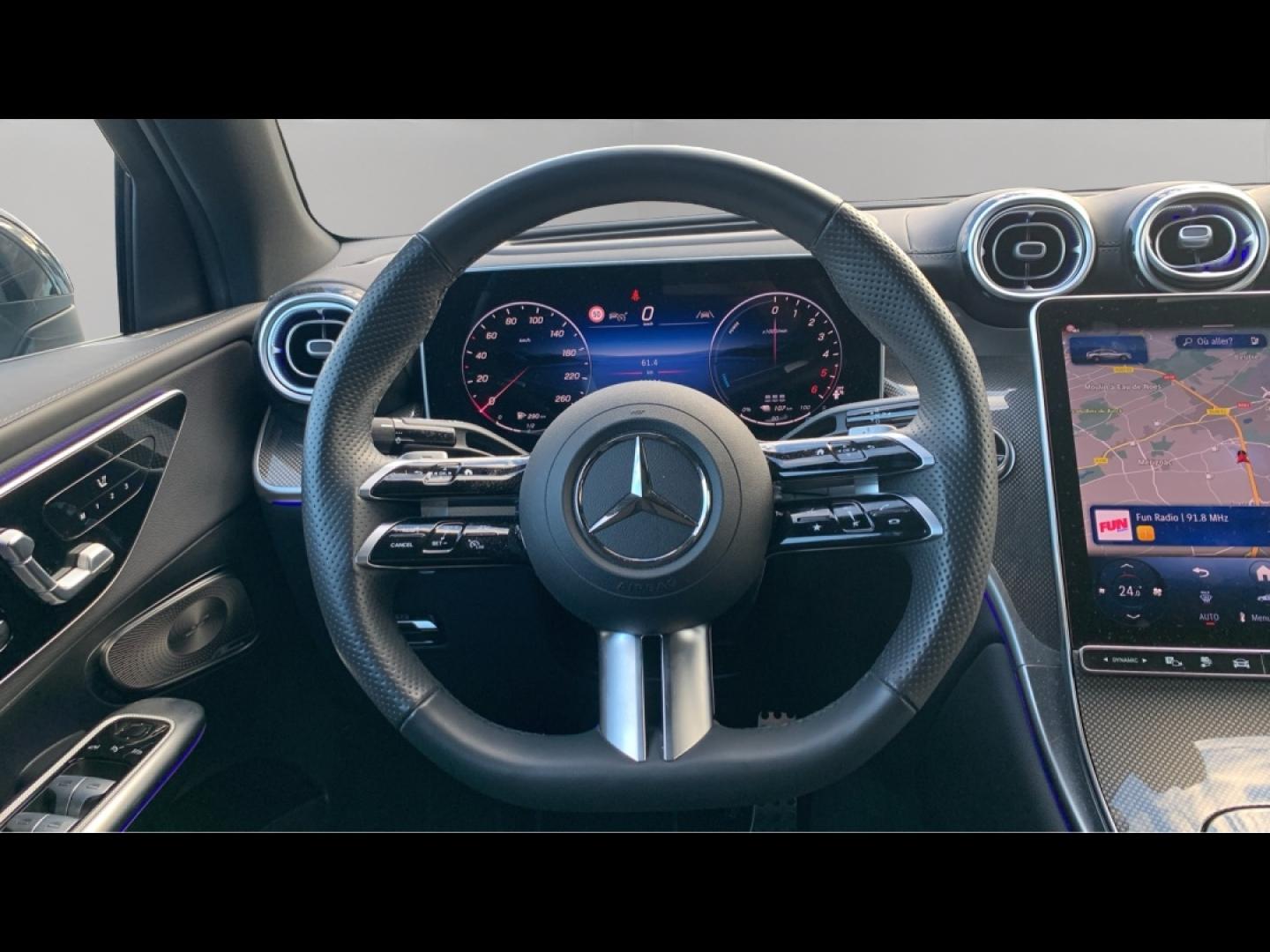 Image MERCEDES-BENZ GLC Coupé 300 d e Hybrid 197+136ch AMG Line + 4Matic 9G-Tronic