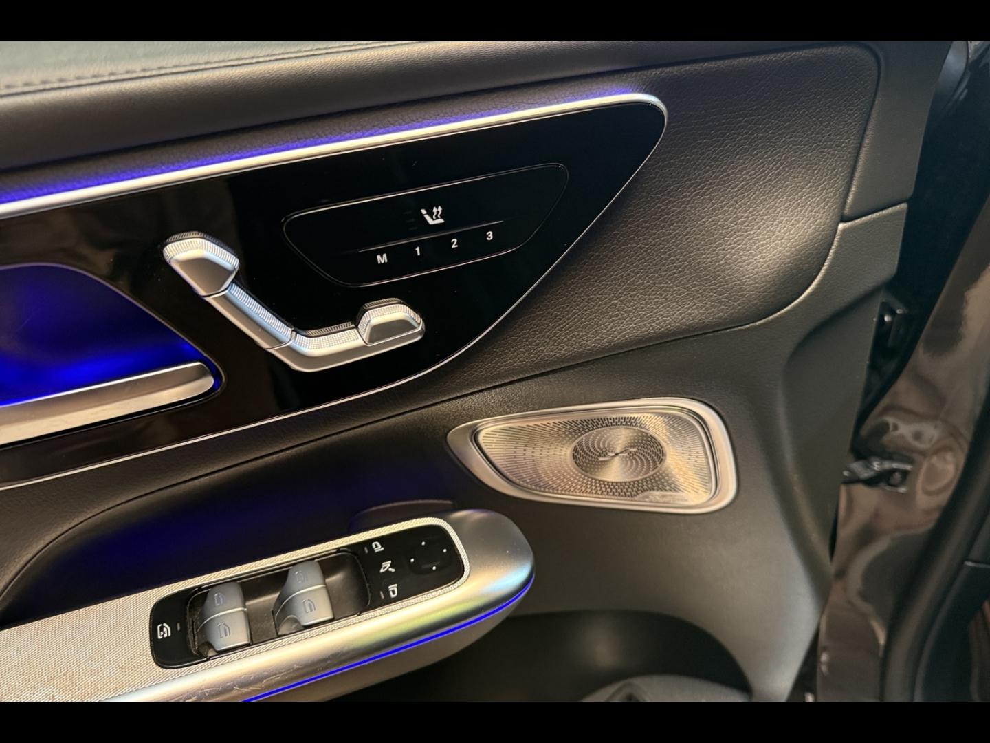 Image MERCEDES-BENZ GLC Coupé 300 d e Hybrid 197+136ch AMG Line 4Matic 9G-Tronic