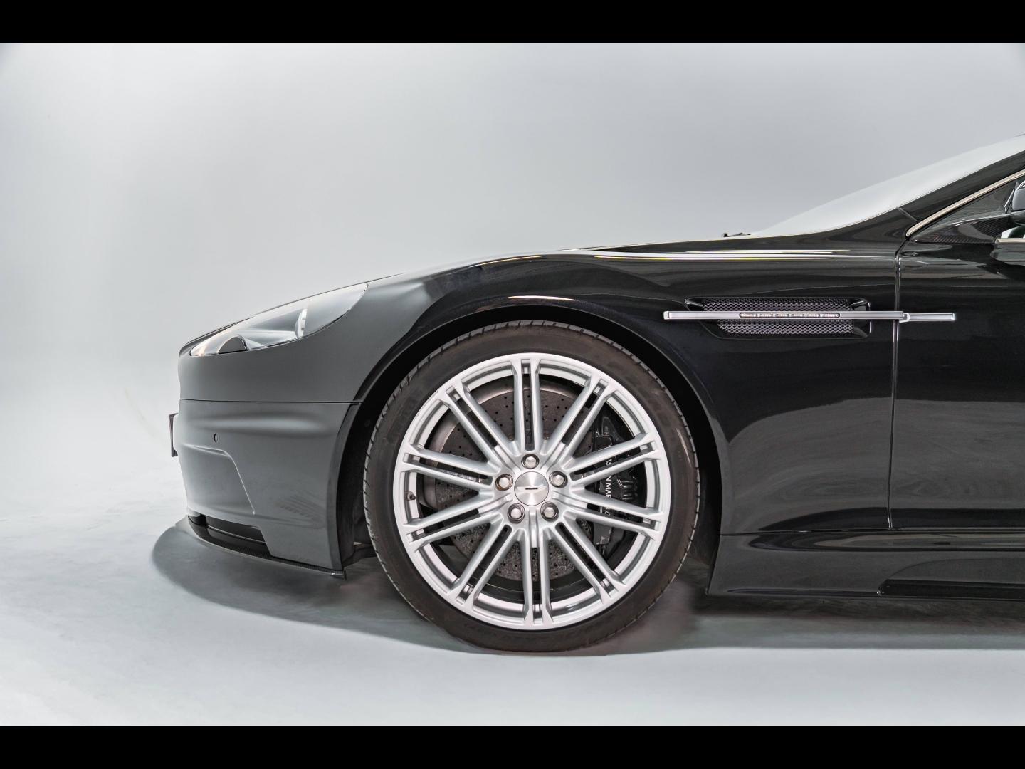 Image ASTON MARTIN DBS Coupé V12 5.9 Touchtronic2