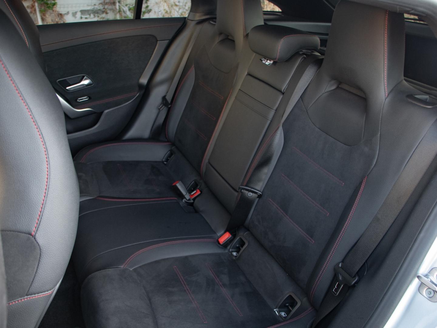 Image MERCEDES-BENZ CLA Shooting Brake 200 d 150ch AMG Line 8G-DCT