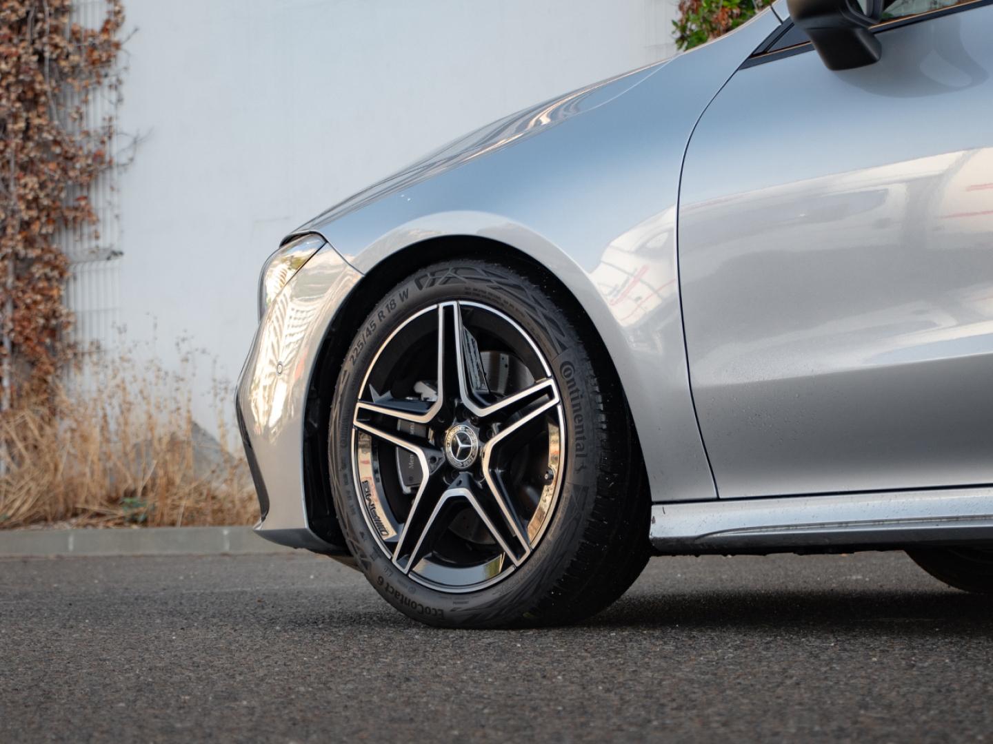 Image MERCEDES-BENZ CLA Shooting Brake 200 d 150ch AMG Line 8G-DCT