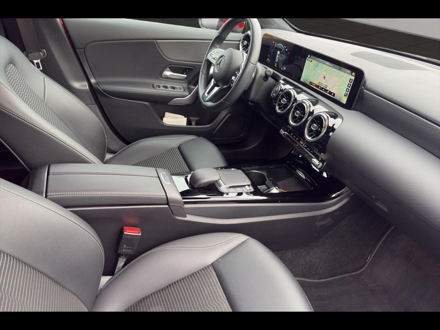 Image MERCEDES-BENZ Classe A 180 d 116ch Progressive Line 8G-DCT