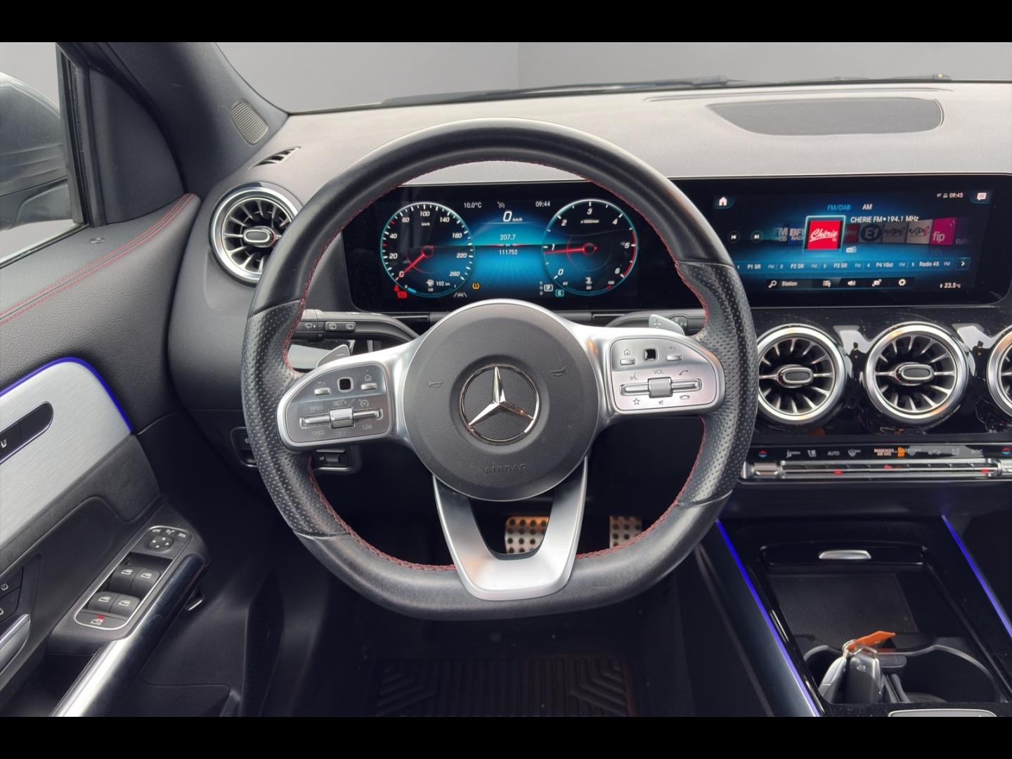 Image MERCEDES-BENZ GLA 200 d 150ch AMG Line 8G-DCT