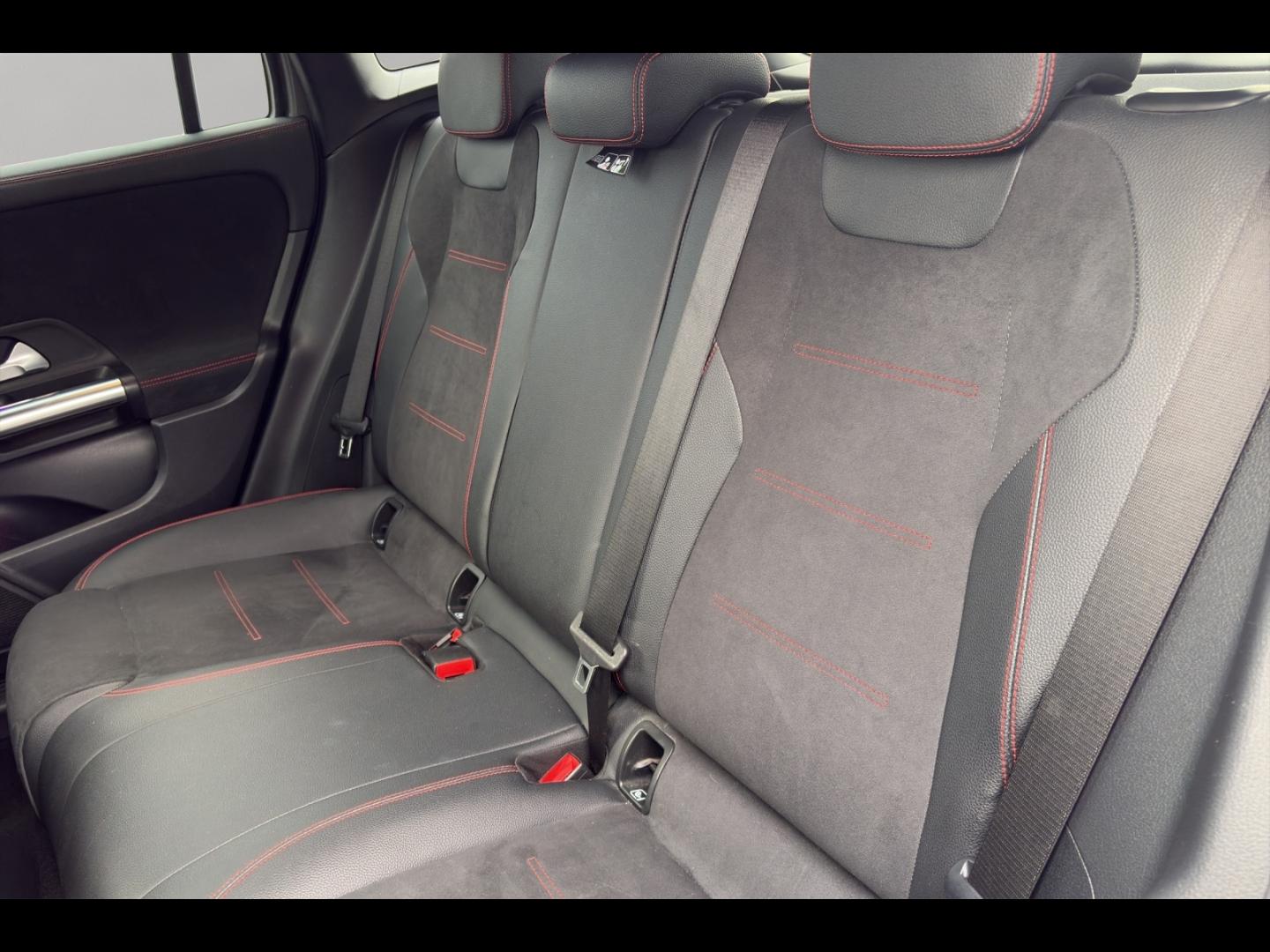 Image MERCEDES-BENZ GLA 200 d 150ch AMG Line 8G-DCT