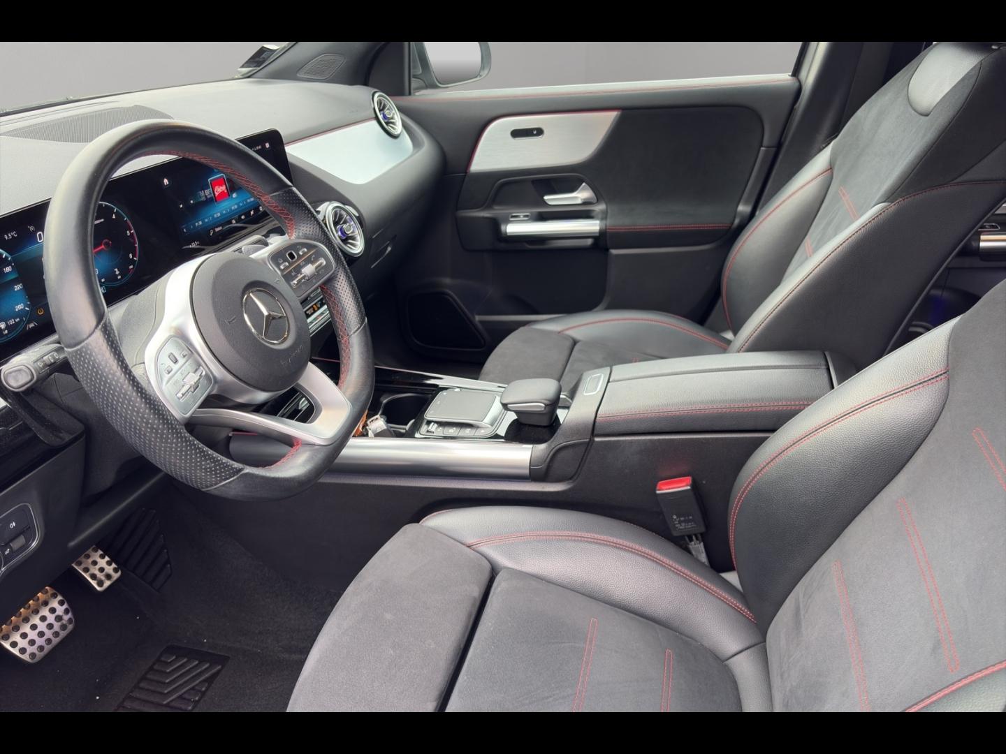 Image MERCEDES-BENZ GLA 200 d 150ch AMG Line 8G-DCT