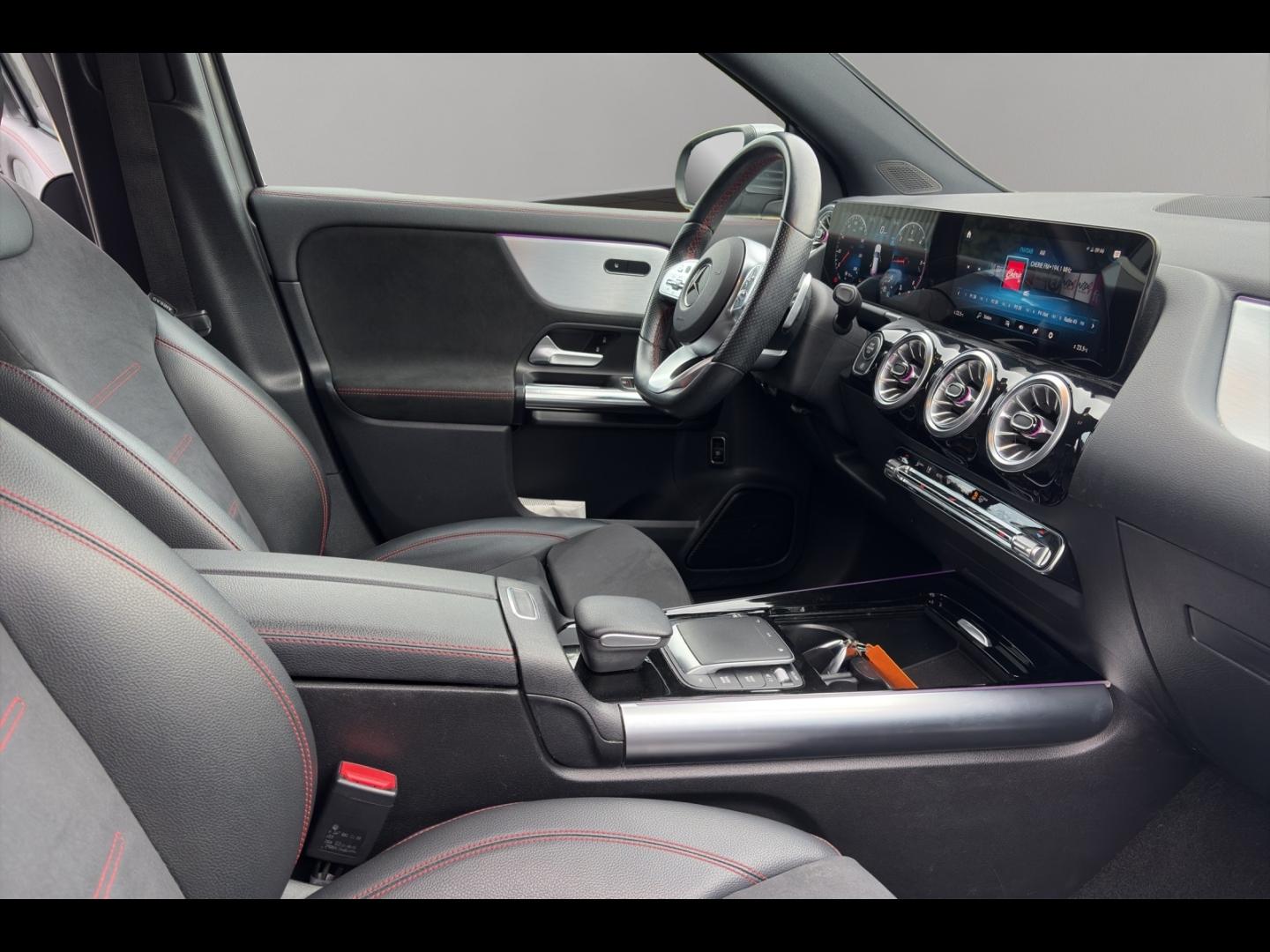 Image MERCEDES-BENZ GLA 200 d 150ch AMG Line 8G-DCT
