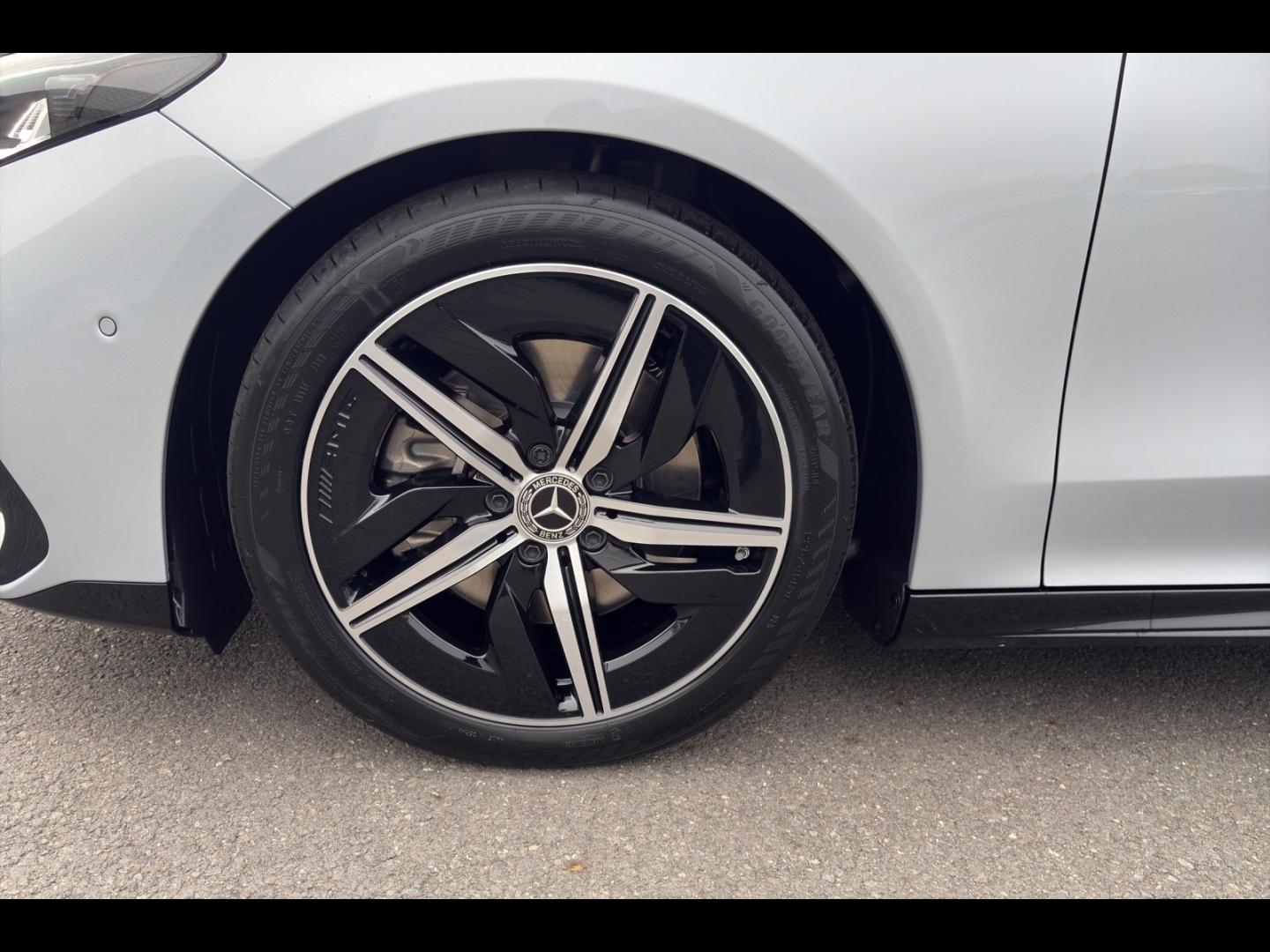 Image MERCEDES-BENZ CLA Shooting Brake 200 163+30ch AMG Line 8G-eDCT