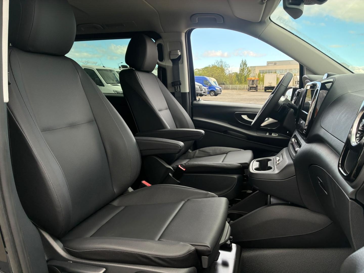 Image MERCEDES-BENZ Vito Fg 119 CDI Mixto Long Select 4matic 9G-Tronic (61000HT)
