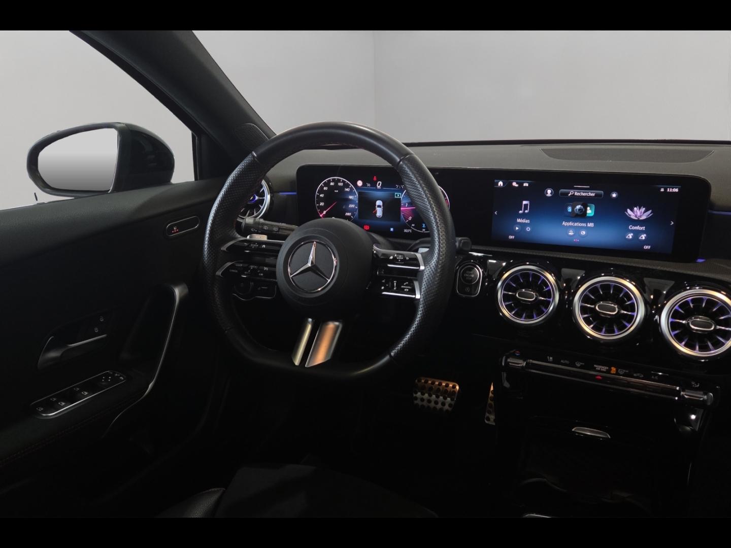 Image MERCEDES-BENZ Classe A 180 d 116ch AMG Line 8G-DCT