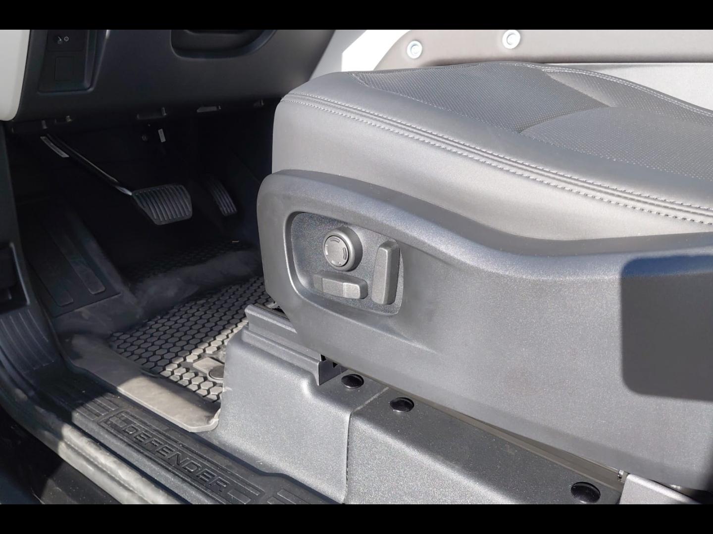 Image LAND-ROVER Defender 90 3.0 D250 Hard Top X-Dynamic SE