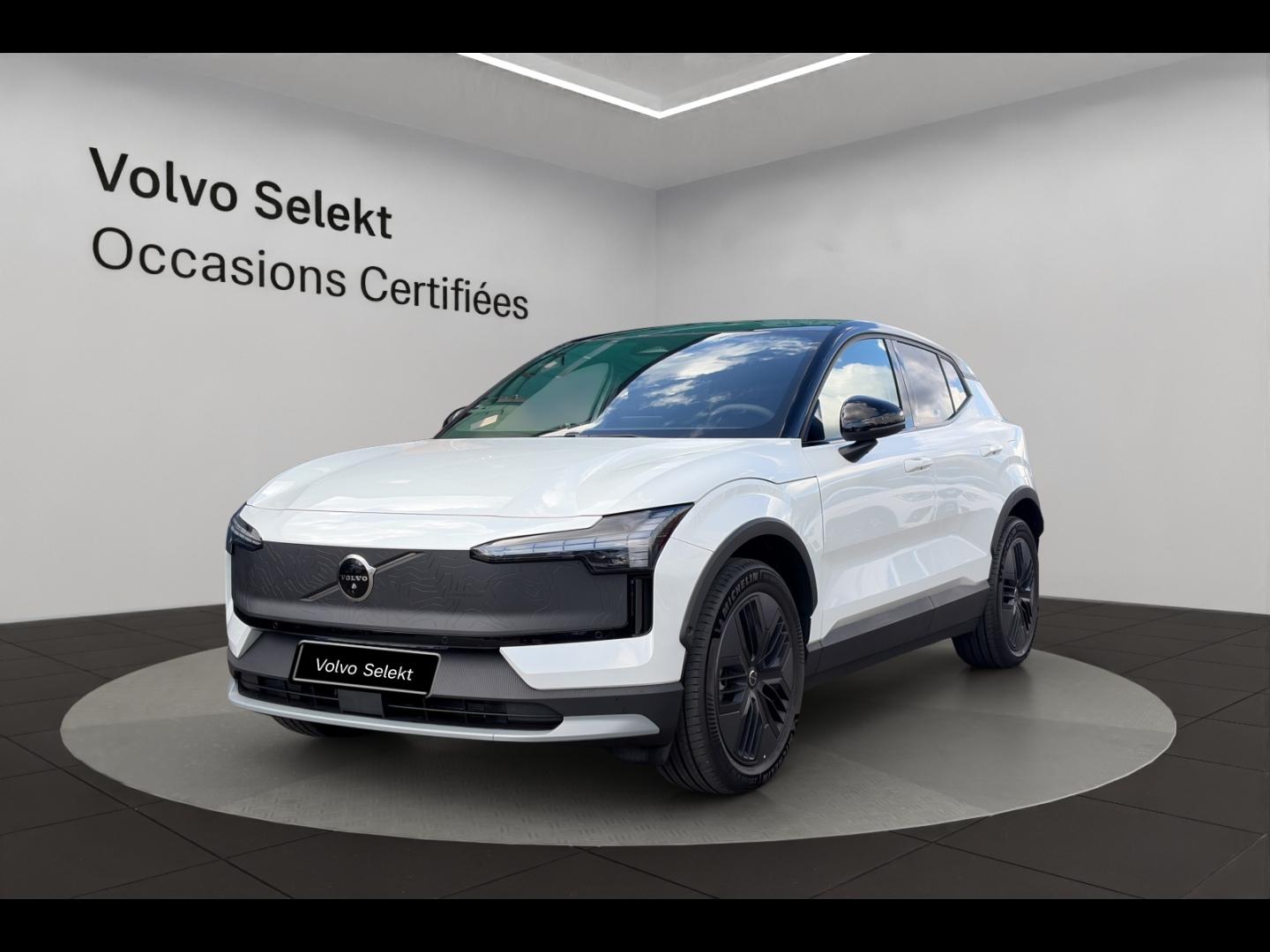 Photo VOLVO EX30 Cross Country P8 428ch 69kWh Ultra AWD