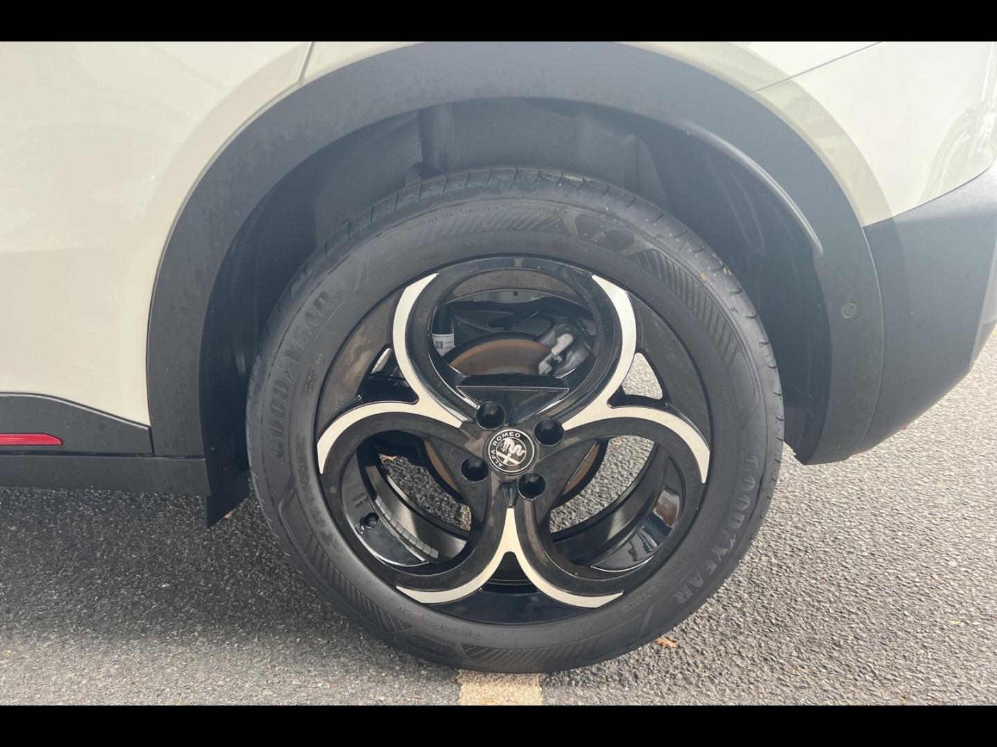 Image ALFA ROMEO Junior 1.2 Ibrida 145ch Sport Speciale e-DCT6