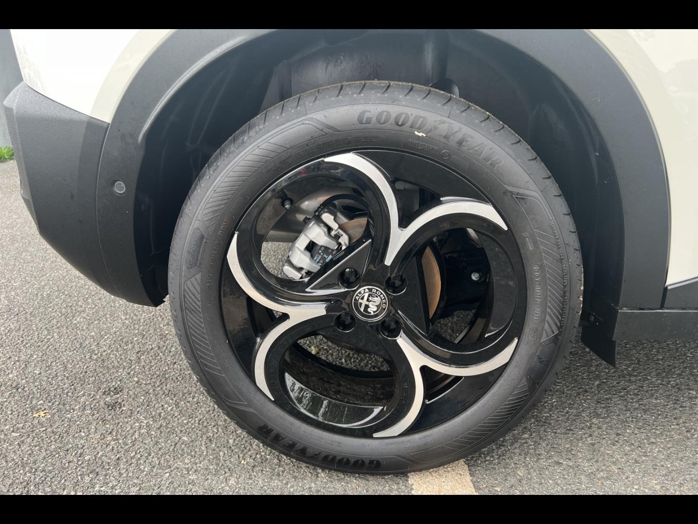 Image ALFA ROMEO Junior 1.2 Ibrida 145ch Sport Speciale e-DCT6