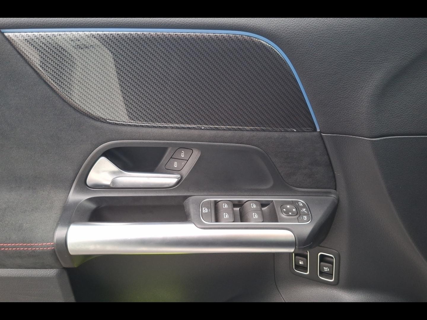Image MERCEDES-BENZ GLA 250 e hybride rechargeable 218ch AMG Line 8G-DCT
