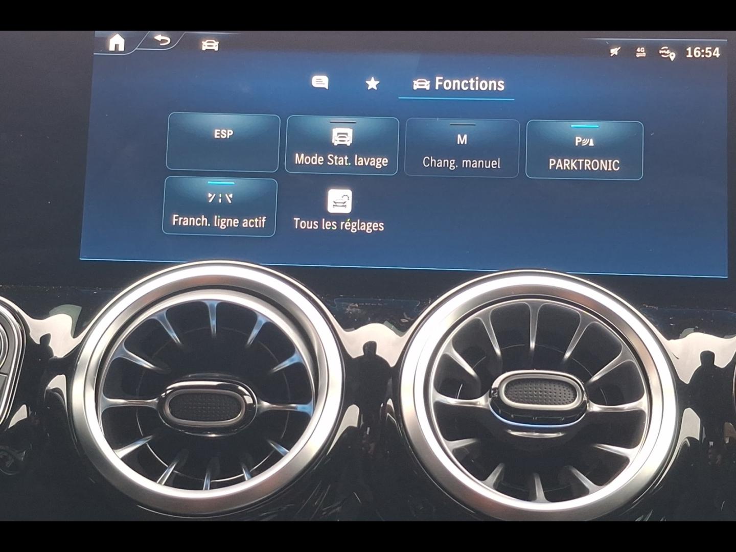 Image MERCEDES-BENZ GLA 250 e hybride rechargeable 218ch AMG Line 8G-DCT
