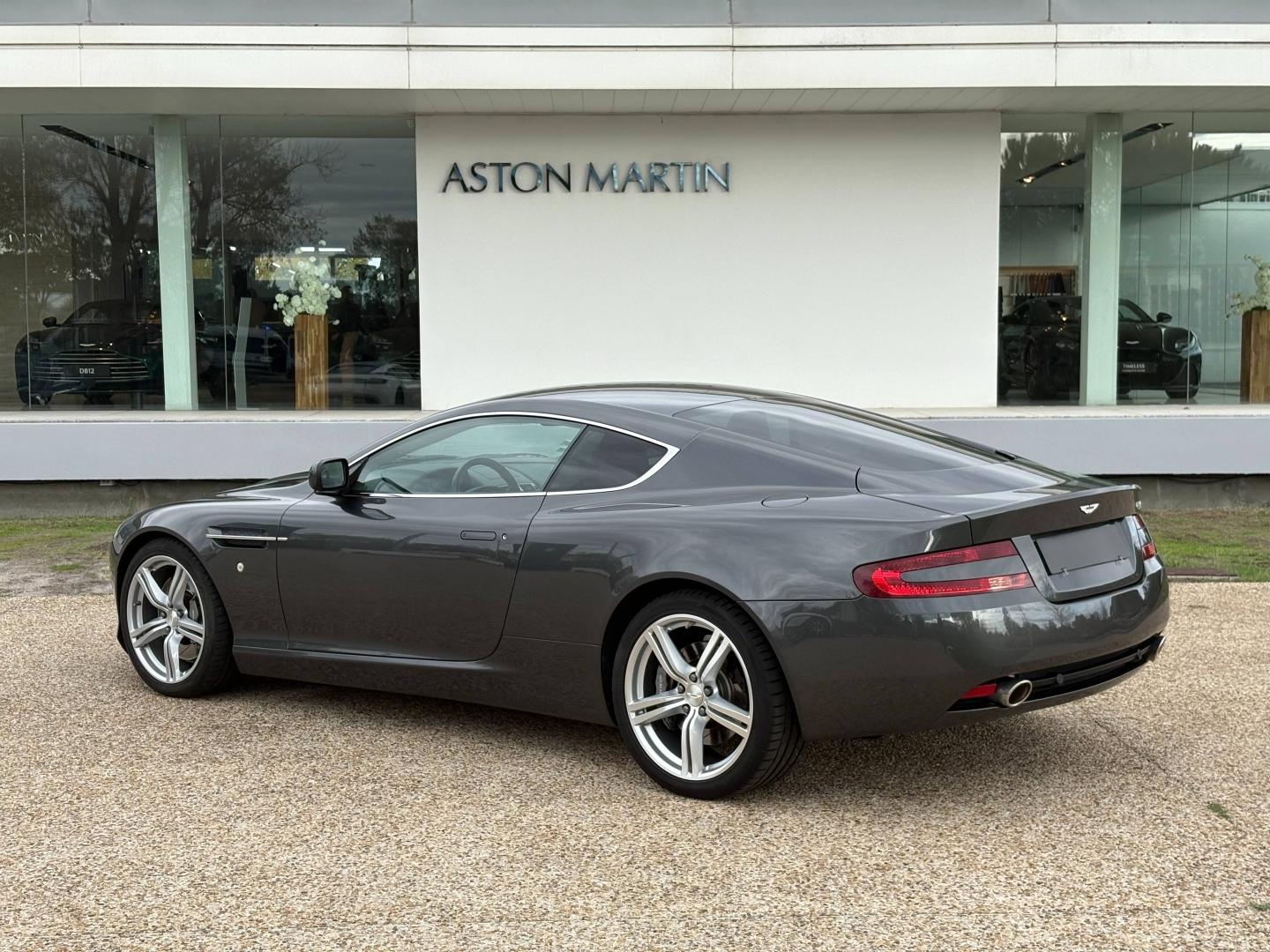 Image ASTON MARTIN DB9 Coupé V12 5.9L Touchtronic2
