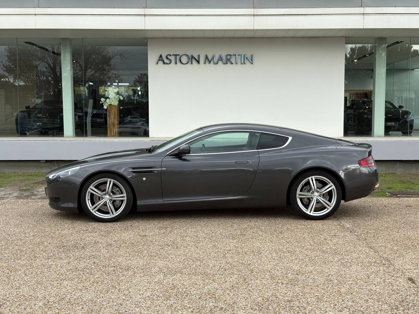 Image ASTON MARTIN DB9 Coupé V12 5.9L Touchtronic2