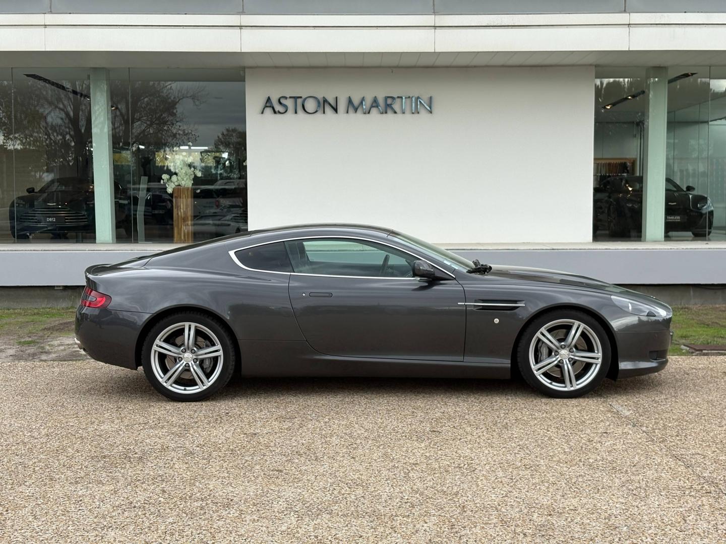 Image ASTON MARTIN DB9 Coupé V12 5.9L Touchtronic2