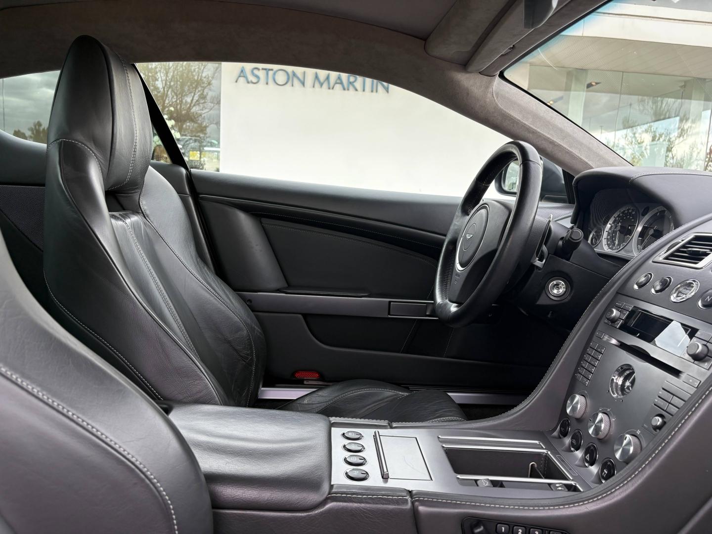 Image ASTON MARTIN DB9 Coupé V12 5.9L Touchtronic2