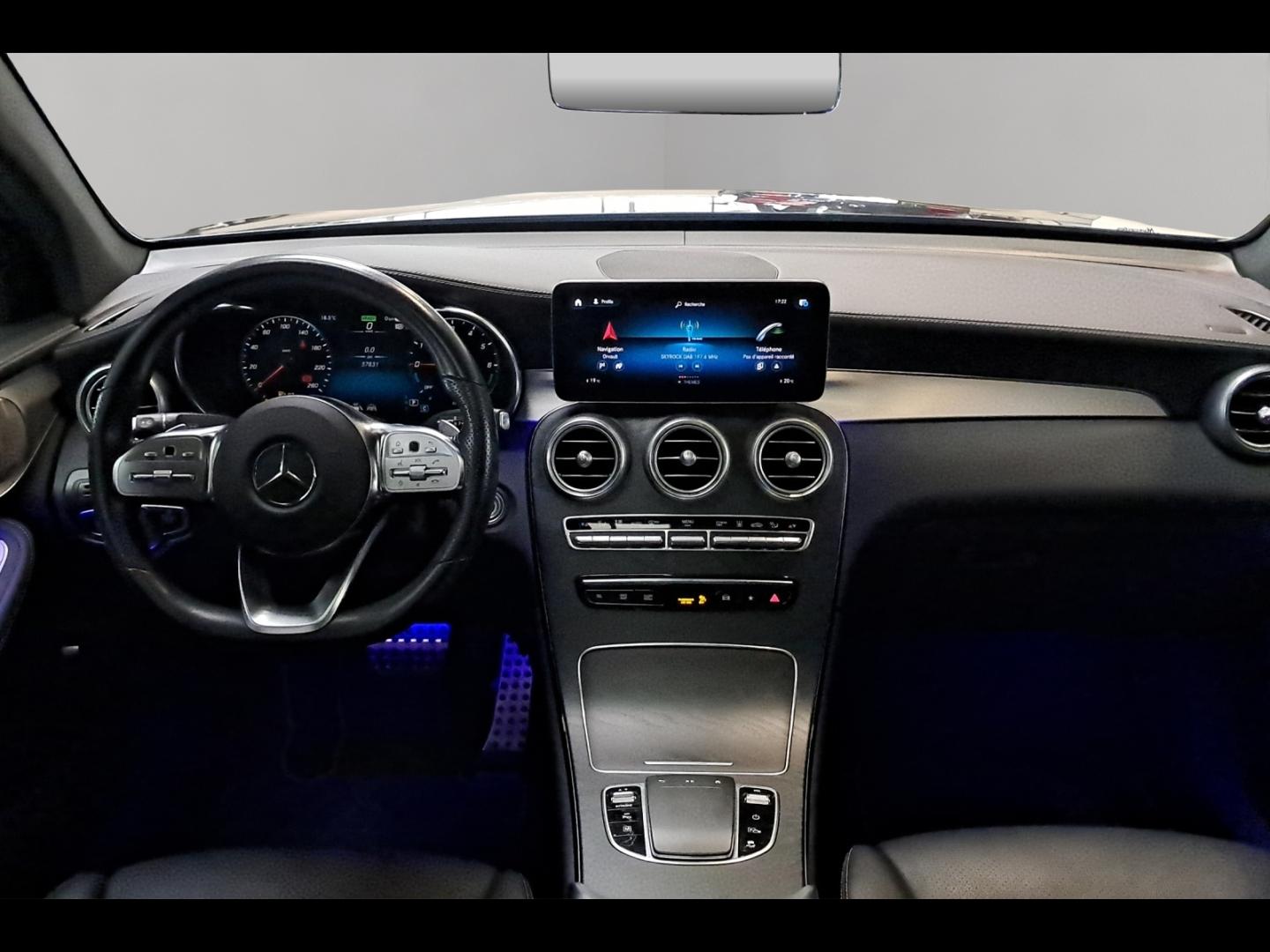 Image MERCEDES-BENZ GLC Coupé 300 de 194+122ch AMG Line 4Matic 9G-Tronic