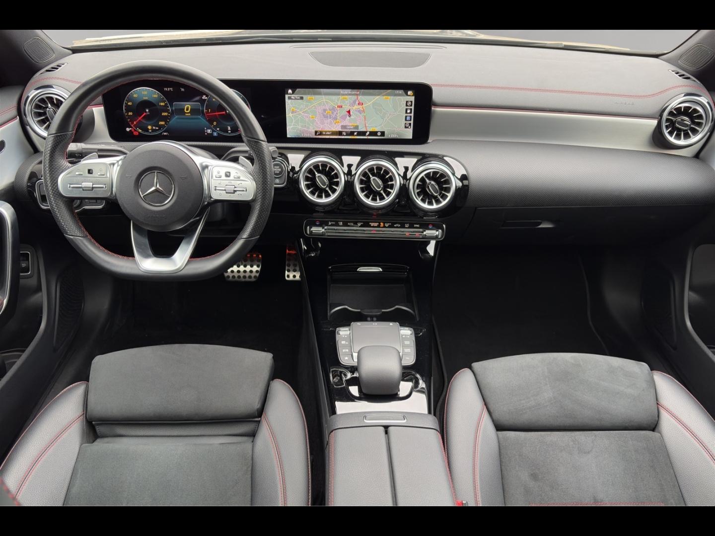 Image MERCEDES-BENZ CLA 200 d 150ch AMG Line 8G-DCT 8cv