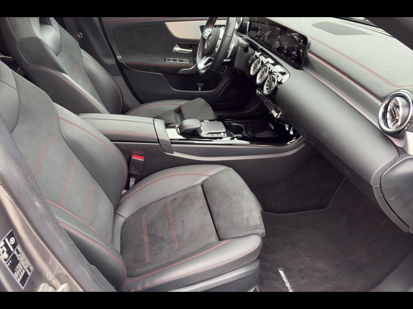 Image MERCEDES-BENZ CLA 200 d 150ch AMG Line 8G-DCT 8cv
