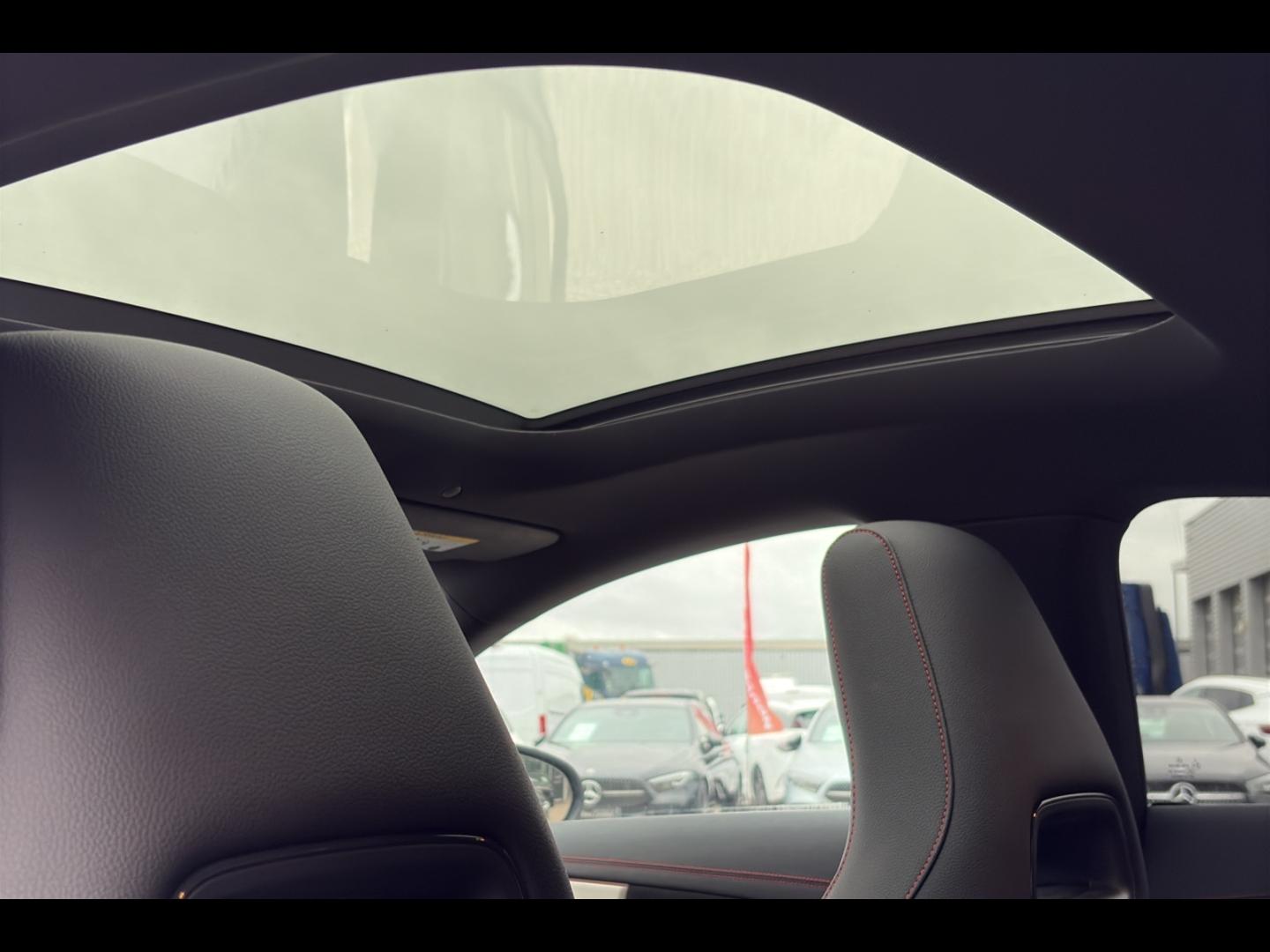 Image MERCEDES-BENZ CLA 200 d 150ch AMG Line 8G-DCT 8cv