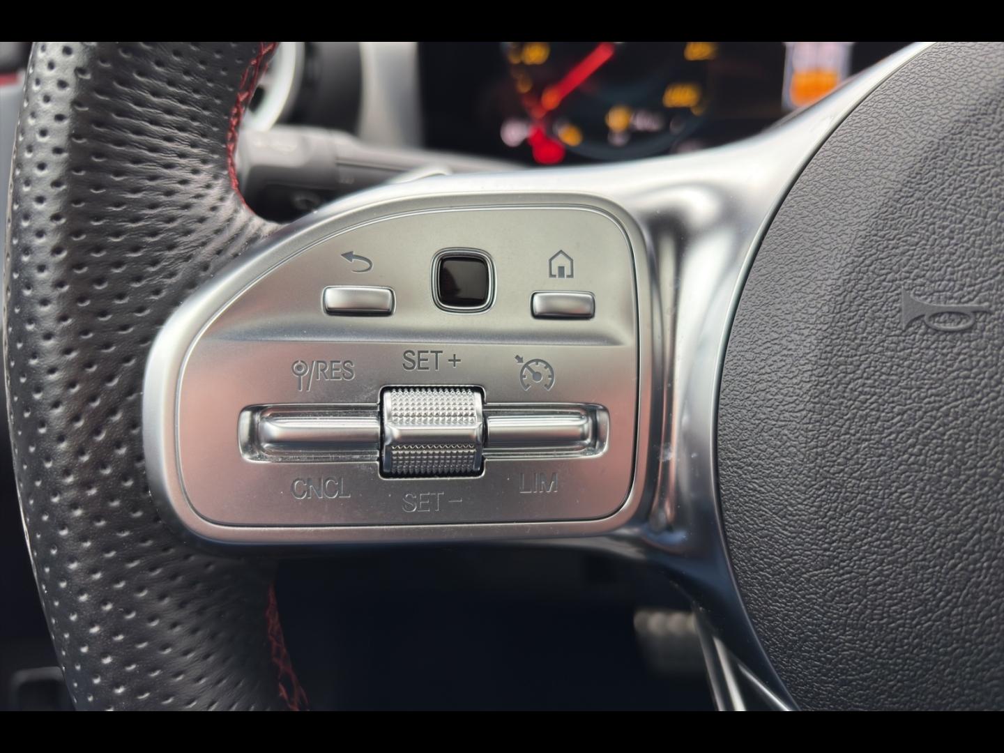 Image MERCEDES-BENZ CLA 200 d 150ch AMG Line 8G-DCT 8cv