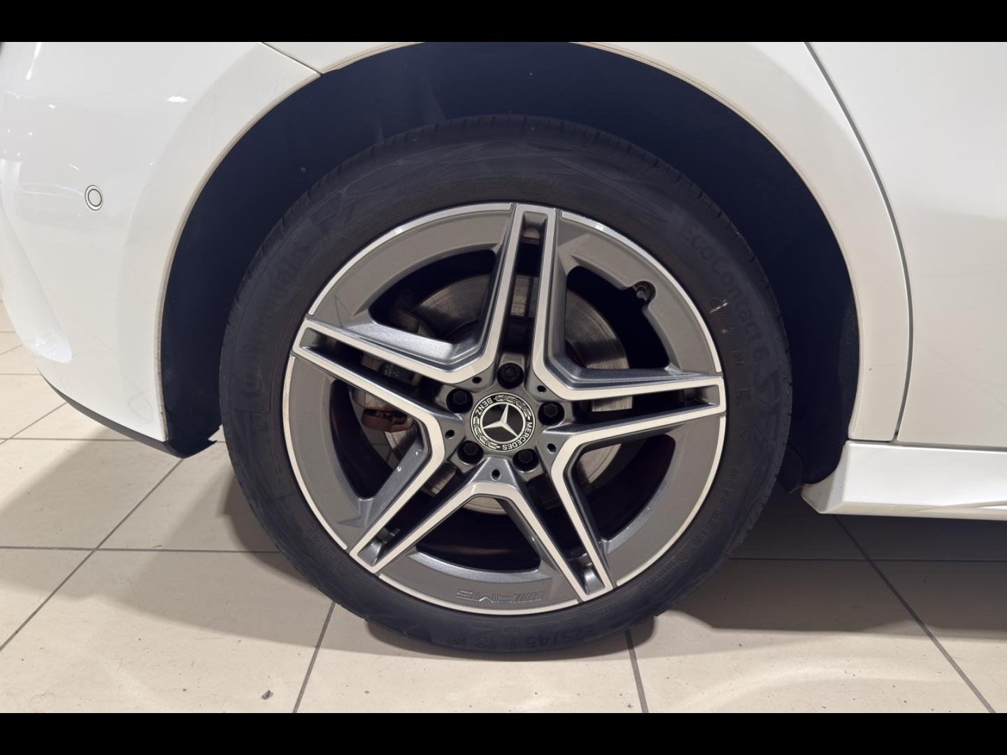 Image MERCEDES-BENZ Classe A 250 e 160+102ch AMG Line 8G-DCT 8cv