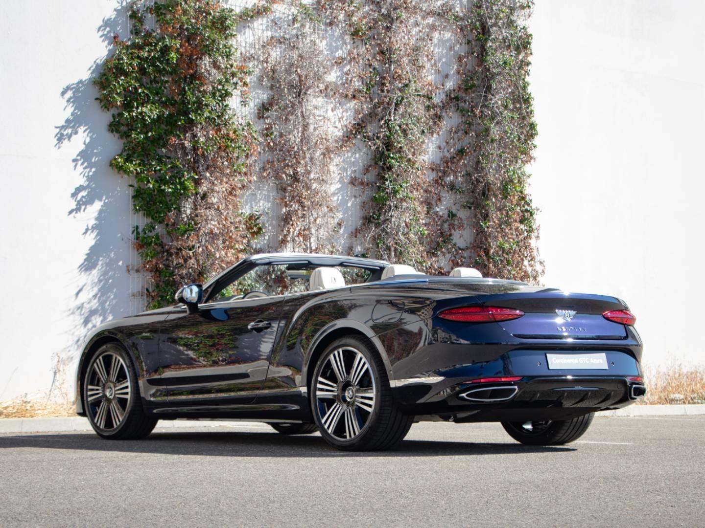 Image BENTLEY CONTINENTAL GTC Azure V8 4.0 Hybrid 680ch