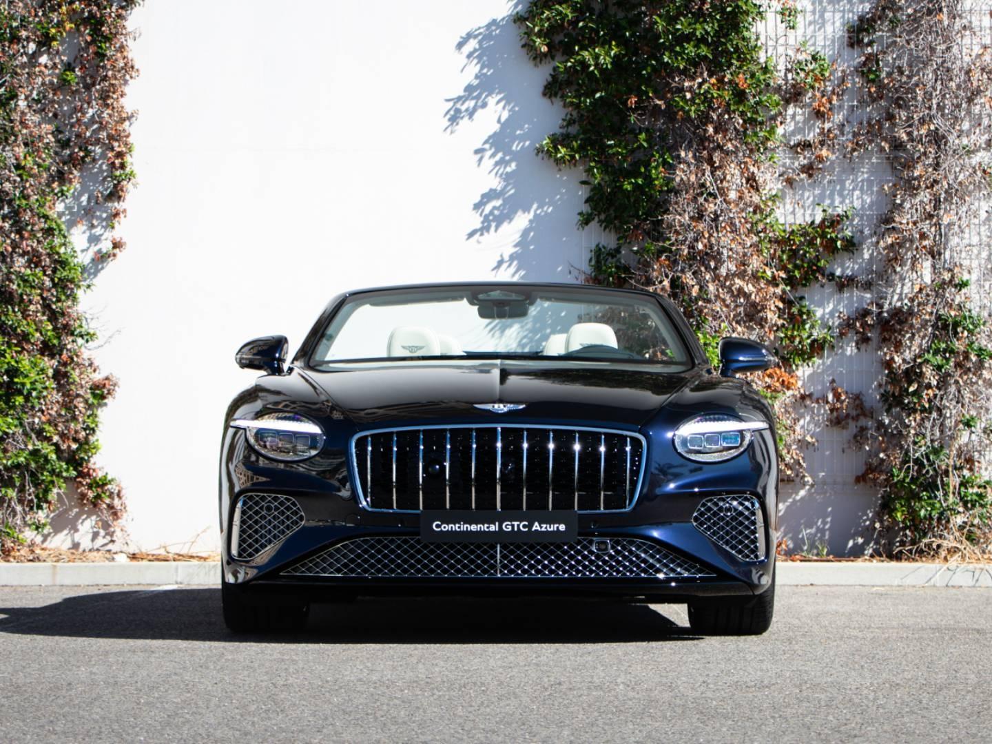 Image BENTLEY CONTINENTAL GTC Azure V8 4.0 Hybrid 680ch