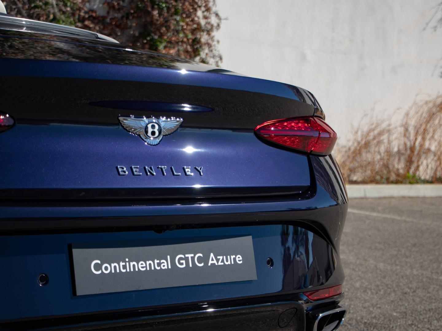Image BENTLEY CONTINENTAL GTC Azure V8 4.0 Hybrid 680ch