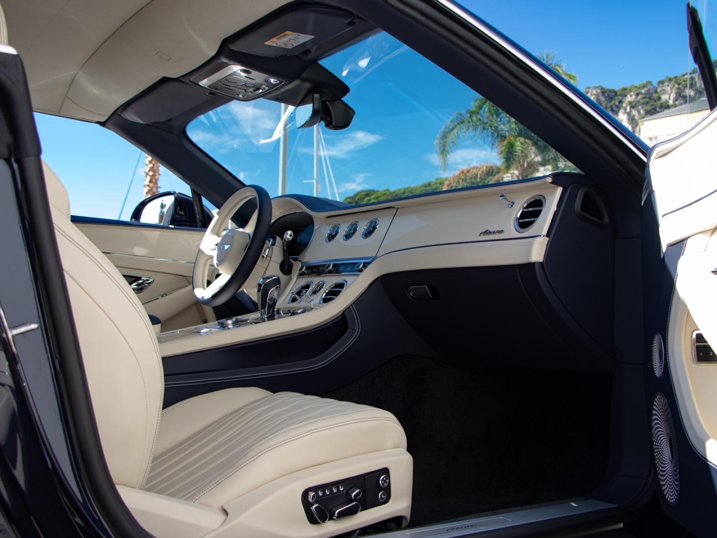 Image BENTLEY CONTINENTAL GTC Azure V8 4.0 Hybrid 680ch