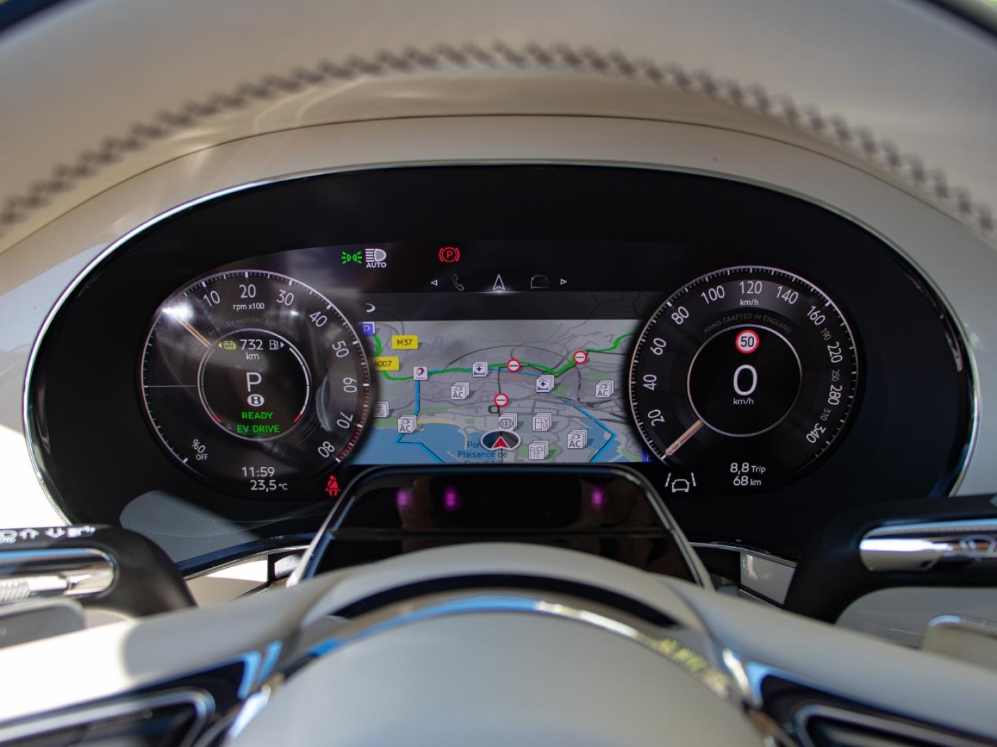 Image BENTLEY CONTINENTAL GTC Azure V8 4.0 Hybrid 680ch