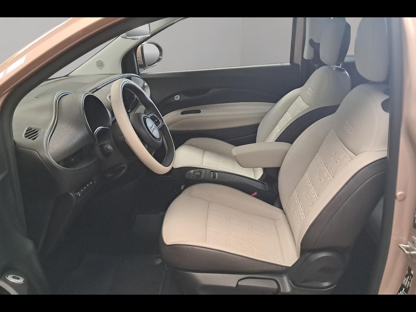 Image FIAT 500 3+1 e 118ch La Prima MY23
