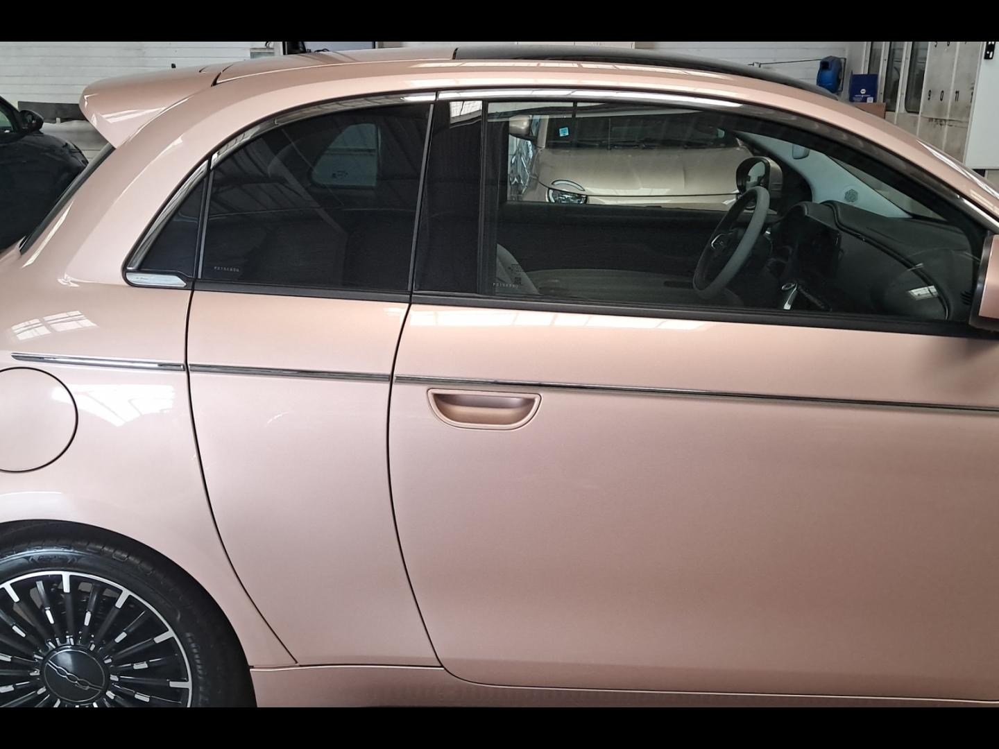Image FIAT 500 3+1 e 118ch La Prima MY23