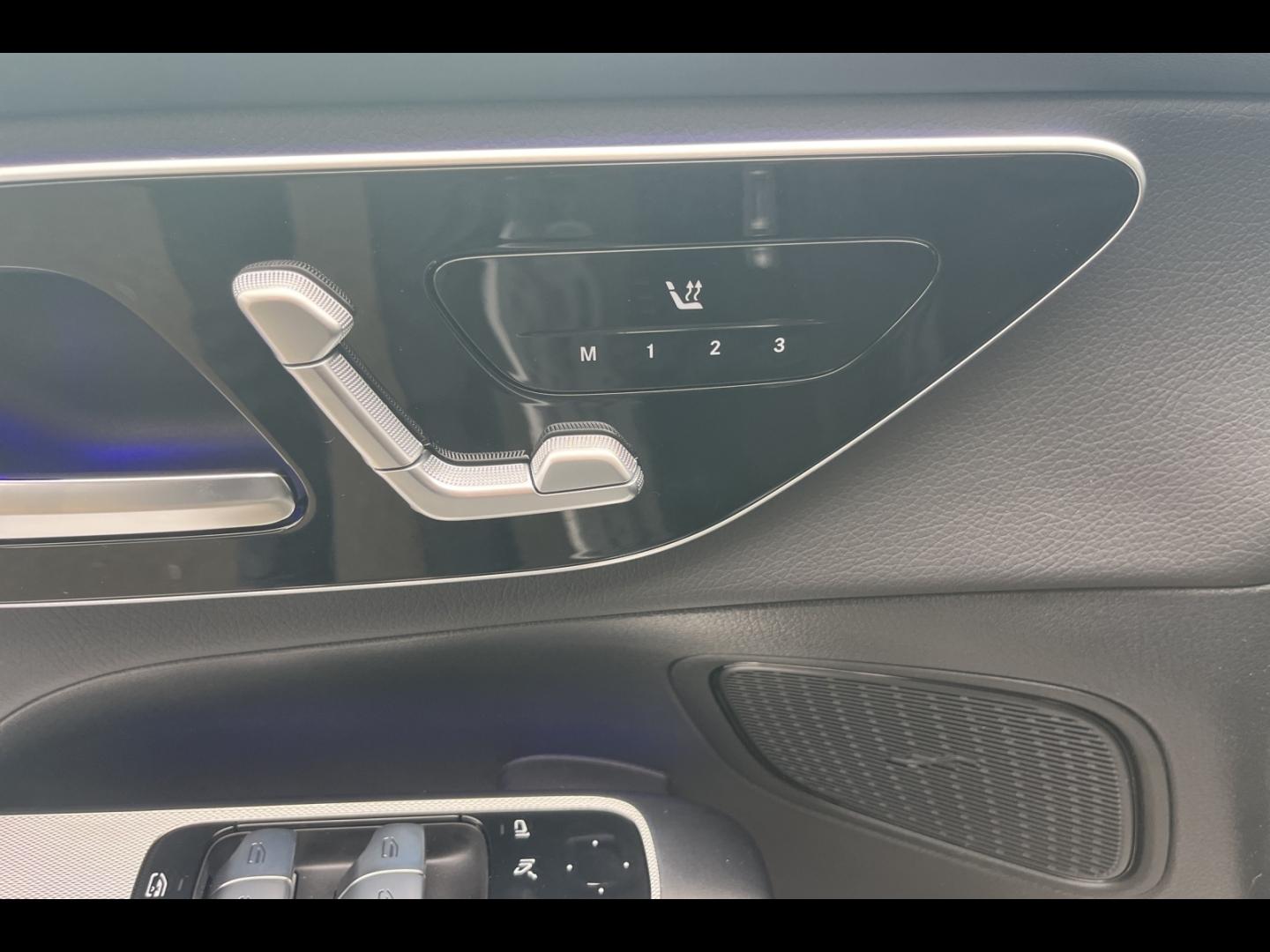 Image MERCEDES-BENZ GLC Coupé 220 d 197ch AMG Line 4Matic 9G-Tronic