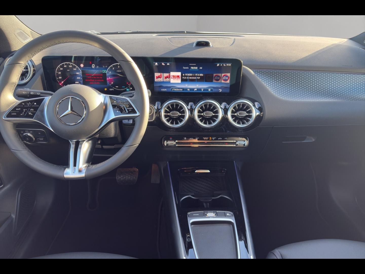 Image MERCEDES-BENZ GLA 180 136ch Progressive Line 7G-DCT