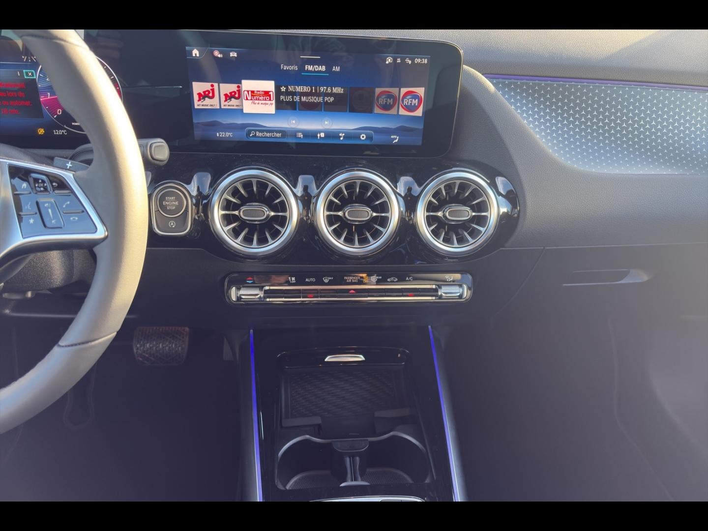 Image MERCEDES-BENZ GLA 180 136ch Progressive Line 7G-DCT
