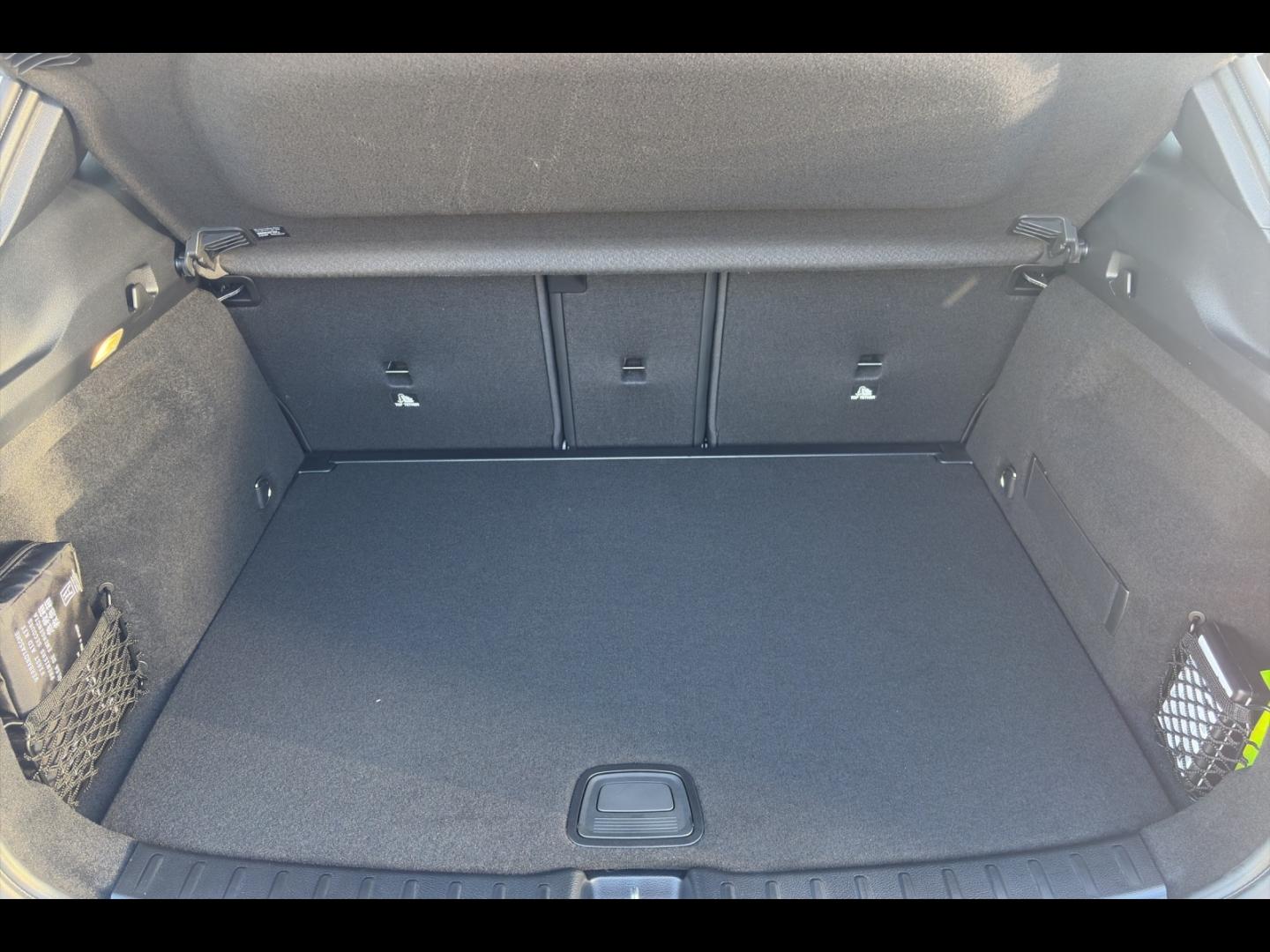 Image MERCEDES-BENZ GLA 180 136ch Progressive Line 7G-DCT