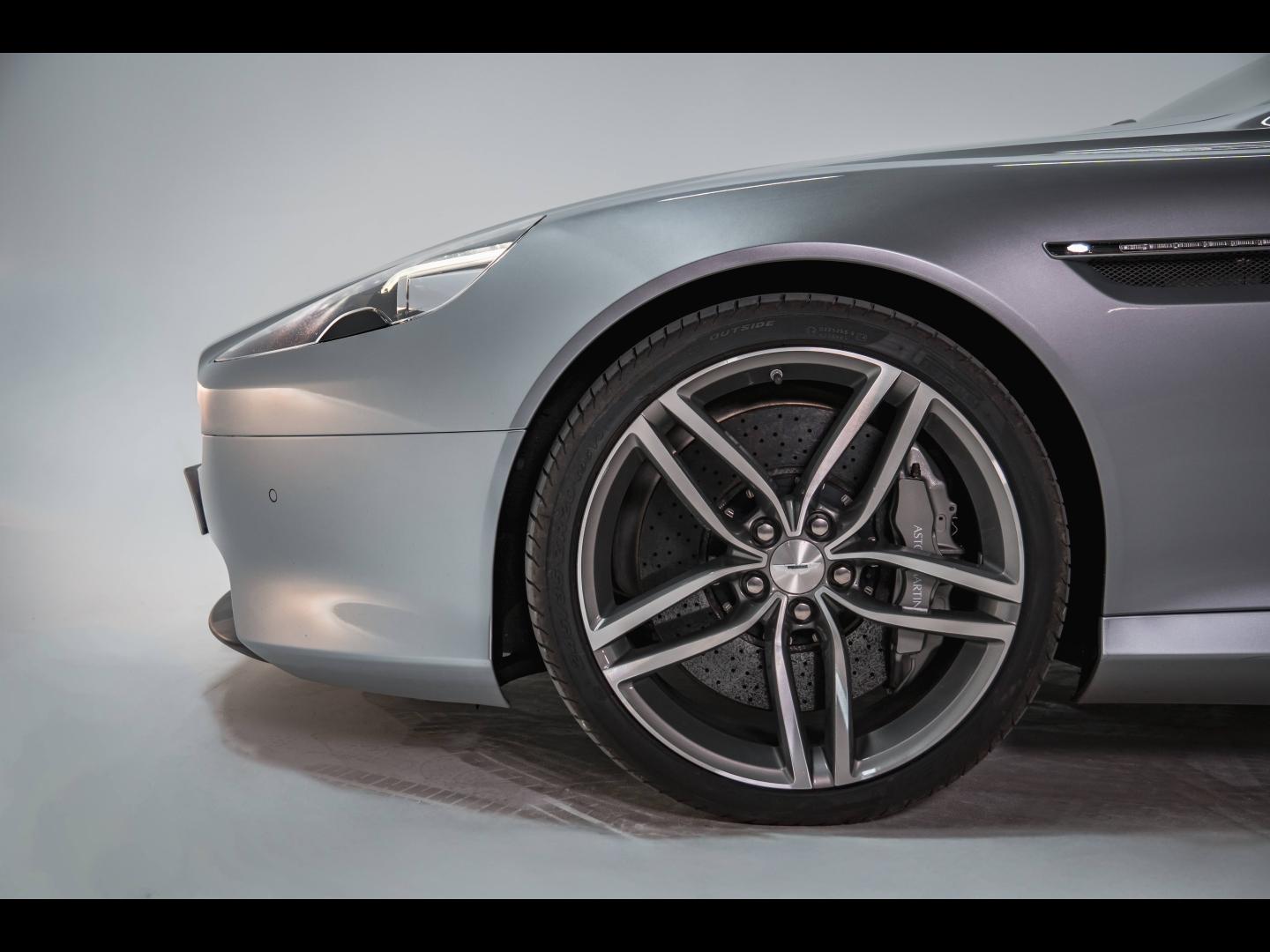 Image ASTON MARTIN DB9 Volante V12 5.9 517ch Edition Carbone Touchtronic II