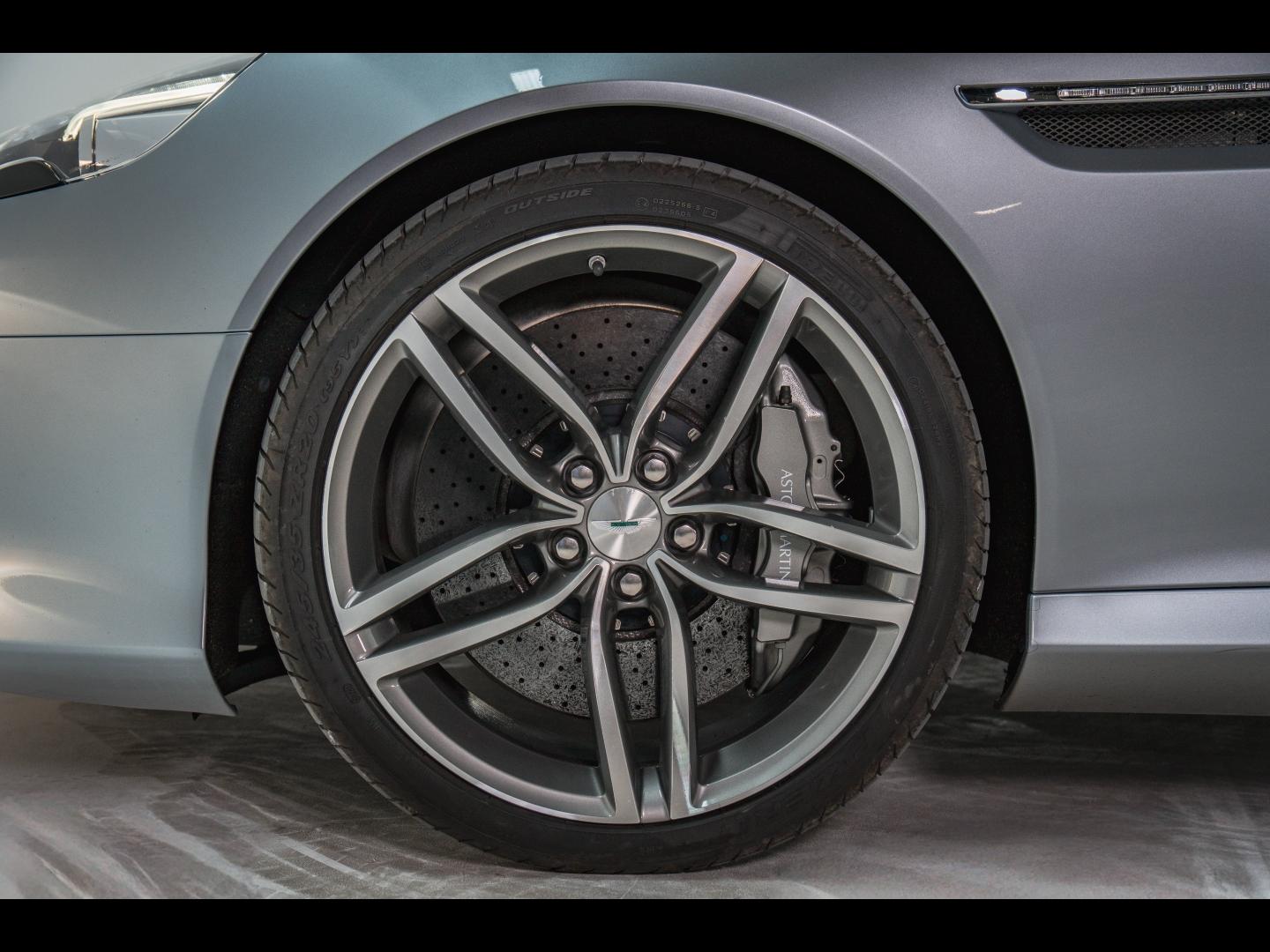Image ASTON MARTIN DB9 Volante V12 5.9 517ch Edition Carbone Touchtronic II