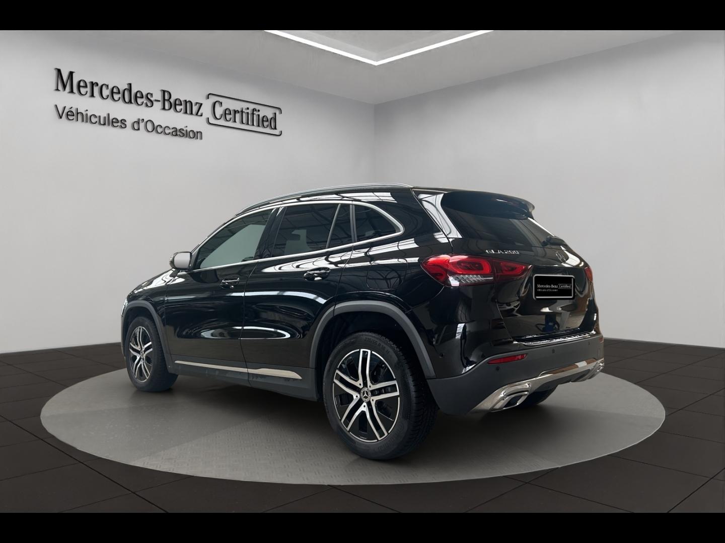 Image MERCEDES-BENZ GLA 200 163ch Business Line 7G-DCT