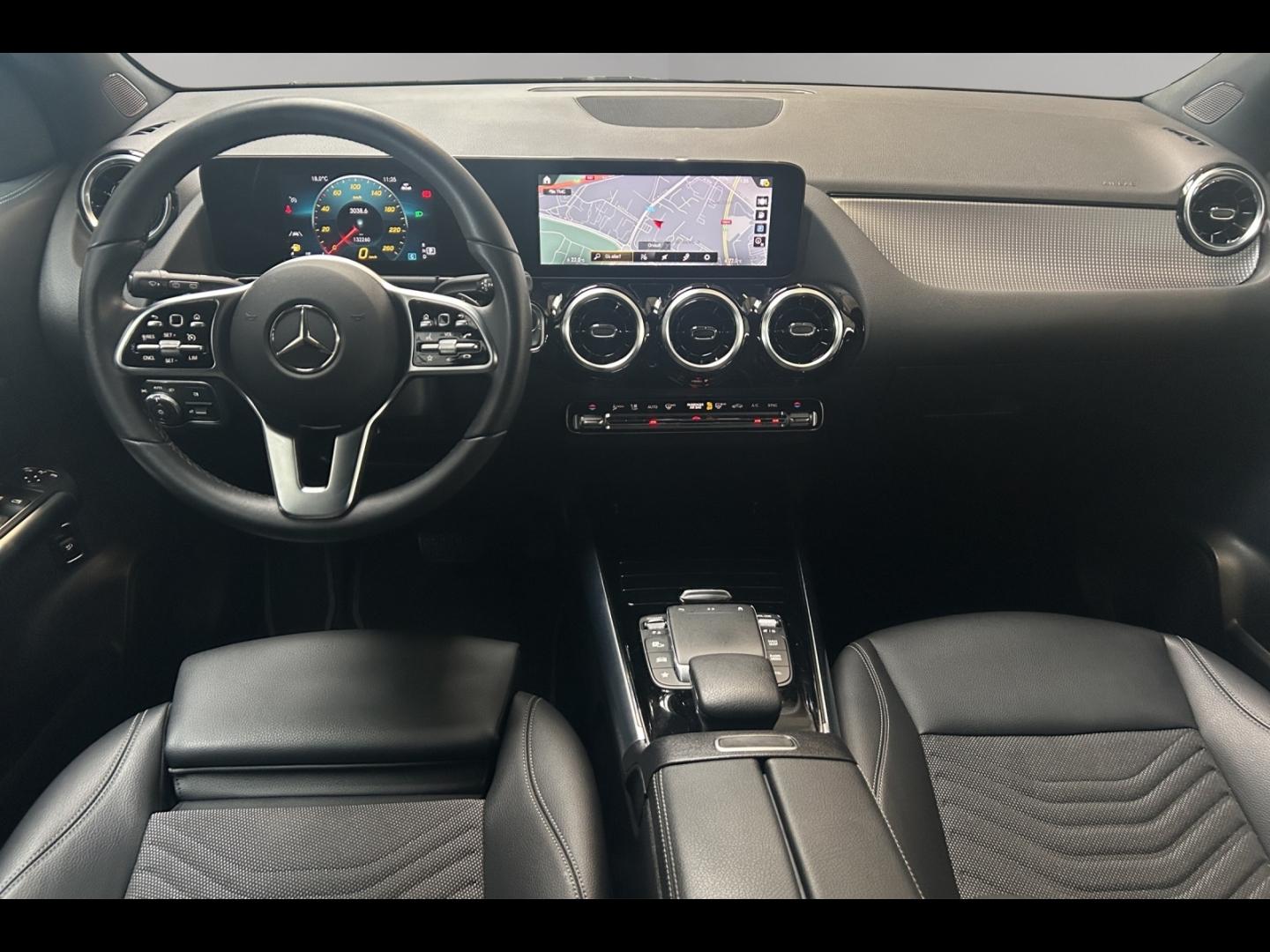 Image MERCEDES-BENZ GLA 200 163ch Business Line 7G-DCT